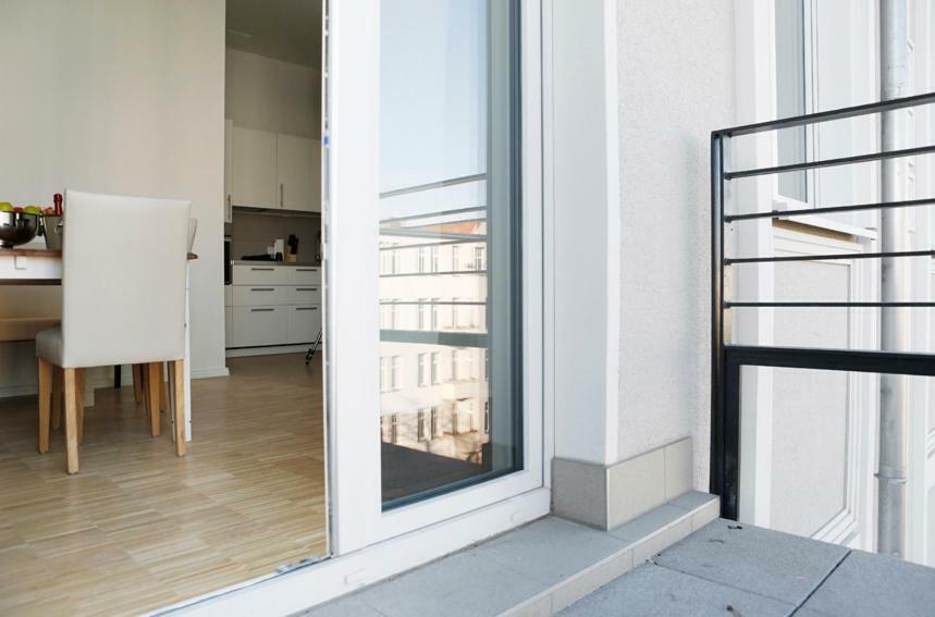 Sc 03 By Rockchair Apartments L Superhost Status L 2 Bedrooms Boxspringbeds Balcony Elevator - Cozy Family & Business Flair Welcomes You! Berlin Exterior photo