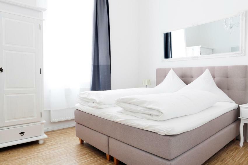 Sc 03 By Rockchair Apartments L Superhost Status L 2 Bedrooms Boxspringbeds Balcony Elevator - Cozy Family & Business Flair Welcomes You! Berlin Exterior photo